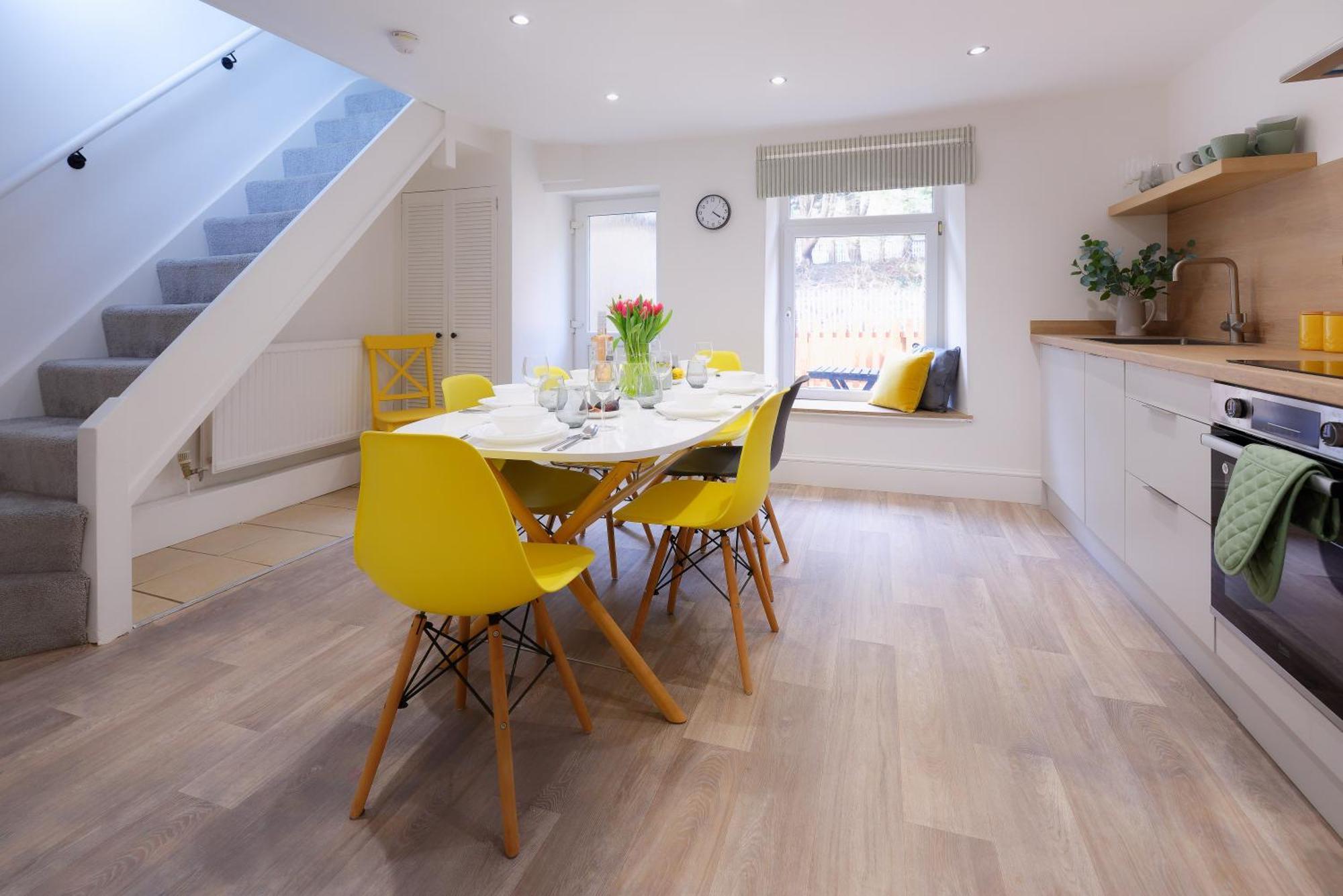 Stayright 3 Bed Home Near Hiking Trails & Parks Llwynypia Экстерьер фото